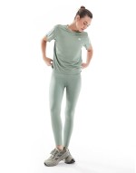 Running Own The Run t-shirt in silver green