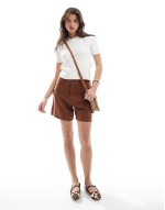 high waisted linen blend baggy denim shorts in brown