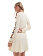 long sve ribbed mini dress with contrast bow sve detail in cream