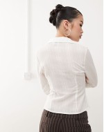 90s textured stripe flare sve plunge collared shirt in white